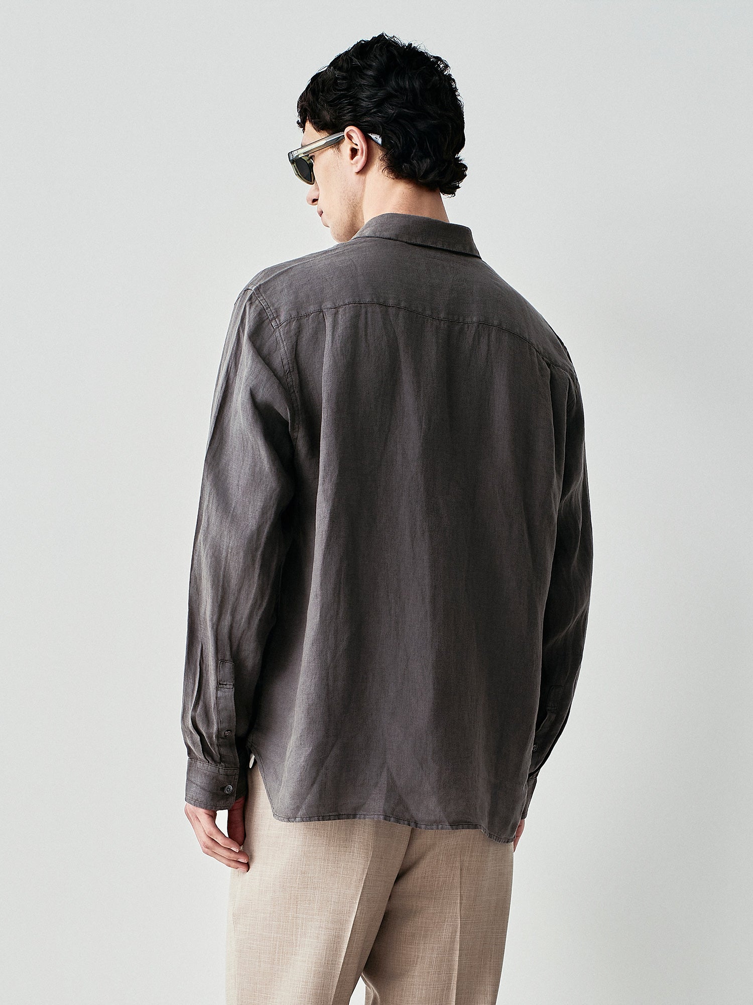 Relaxed linen shirt