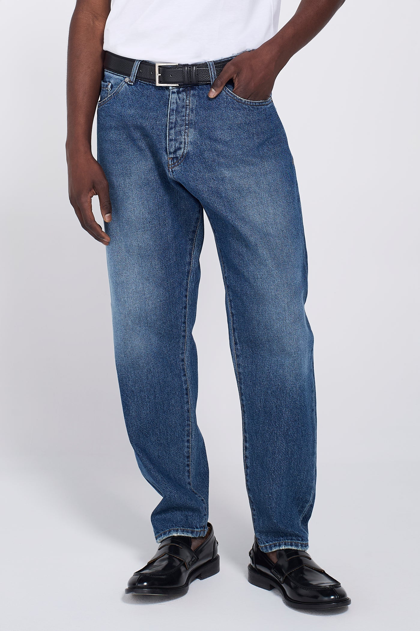 STRAIGHT DENIM JEANS