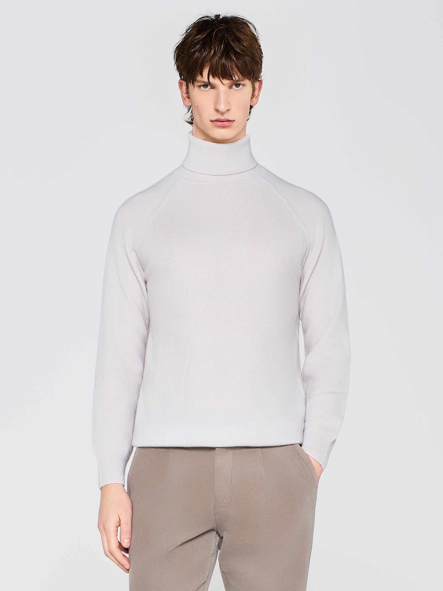 FINE KNIT HIGH NECK SWEATER