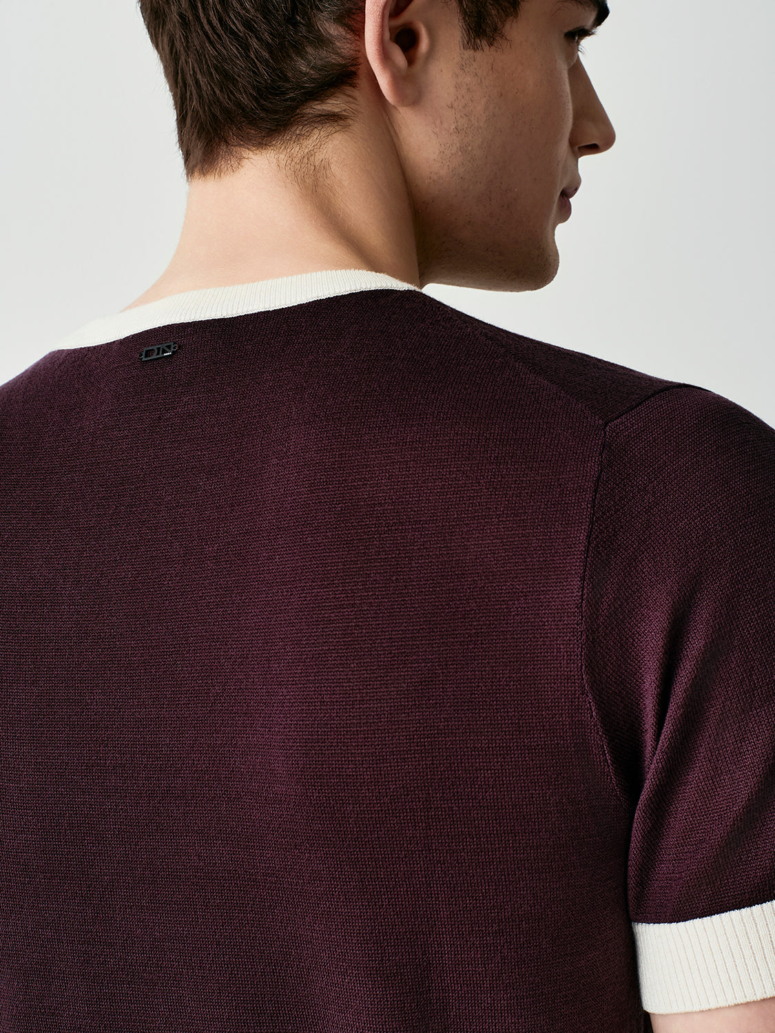 Knit t-shirt with contrasts