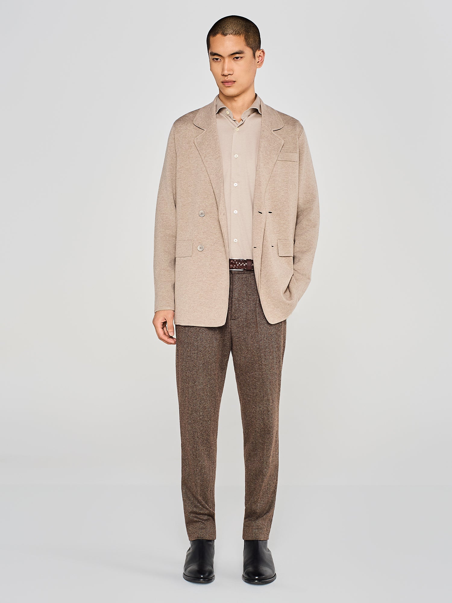 DOUBLE-BREASTED KNIT BLAZER