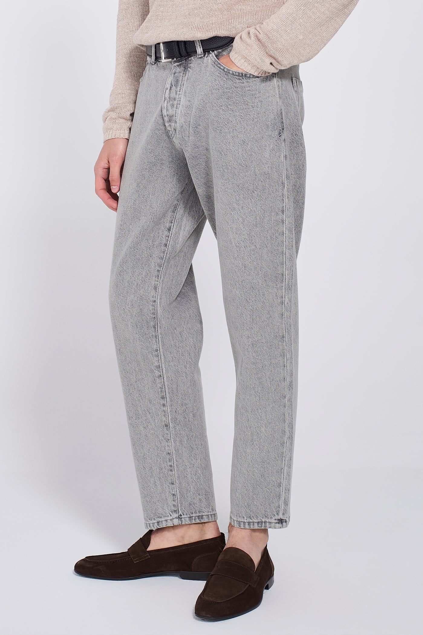 GREY WASH STRAIGHT JEANS