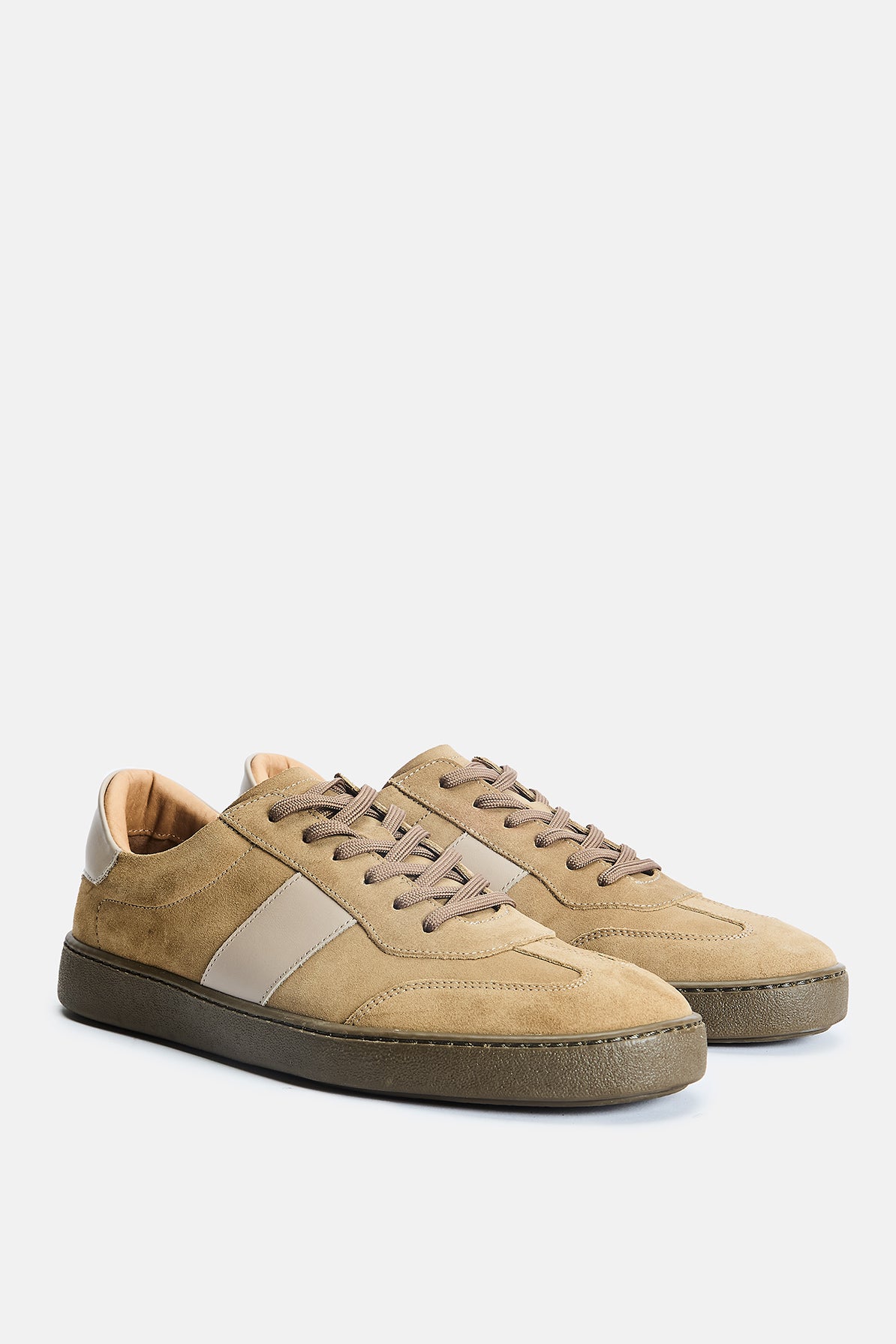 SUEDE SNEAKER