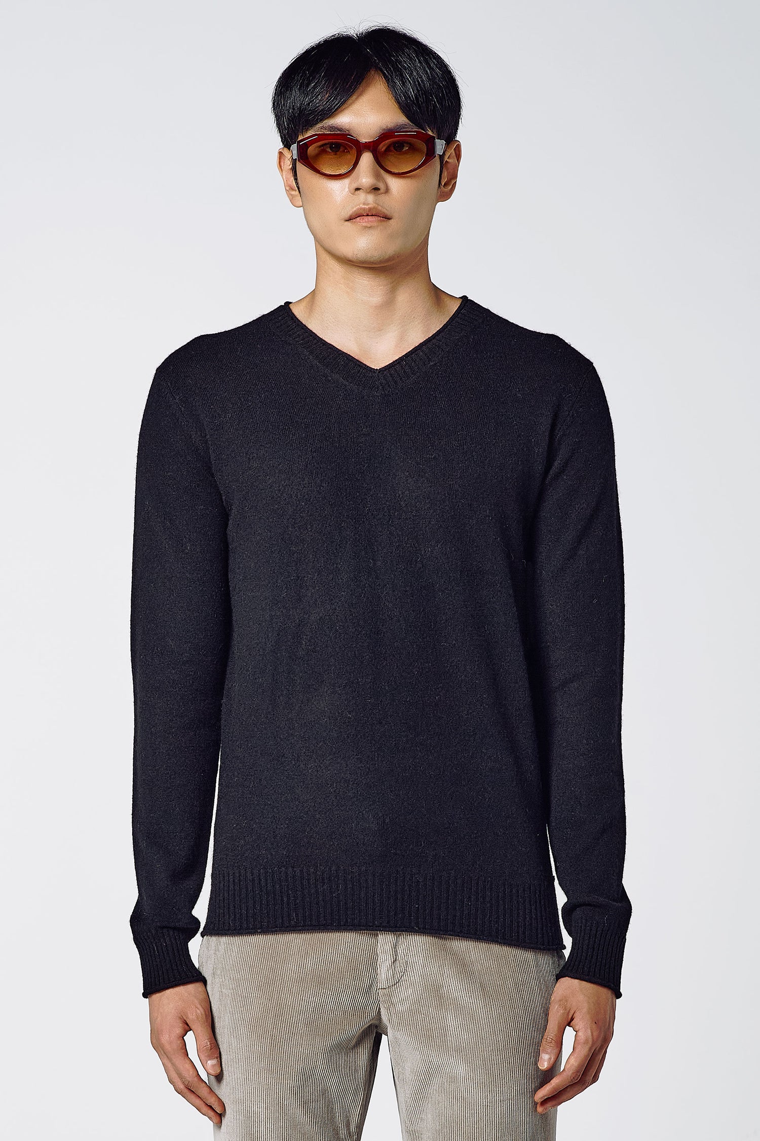 SLIT CREW NECK SWEATER