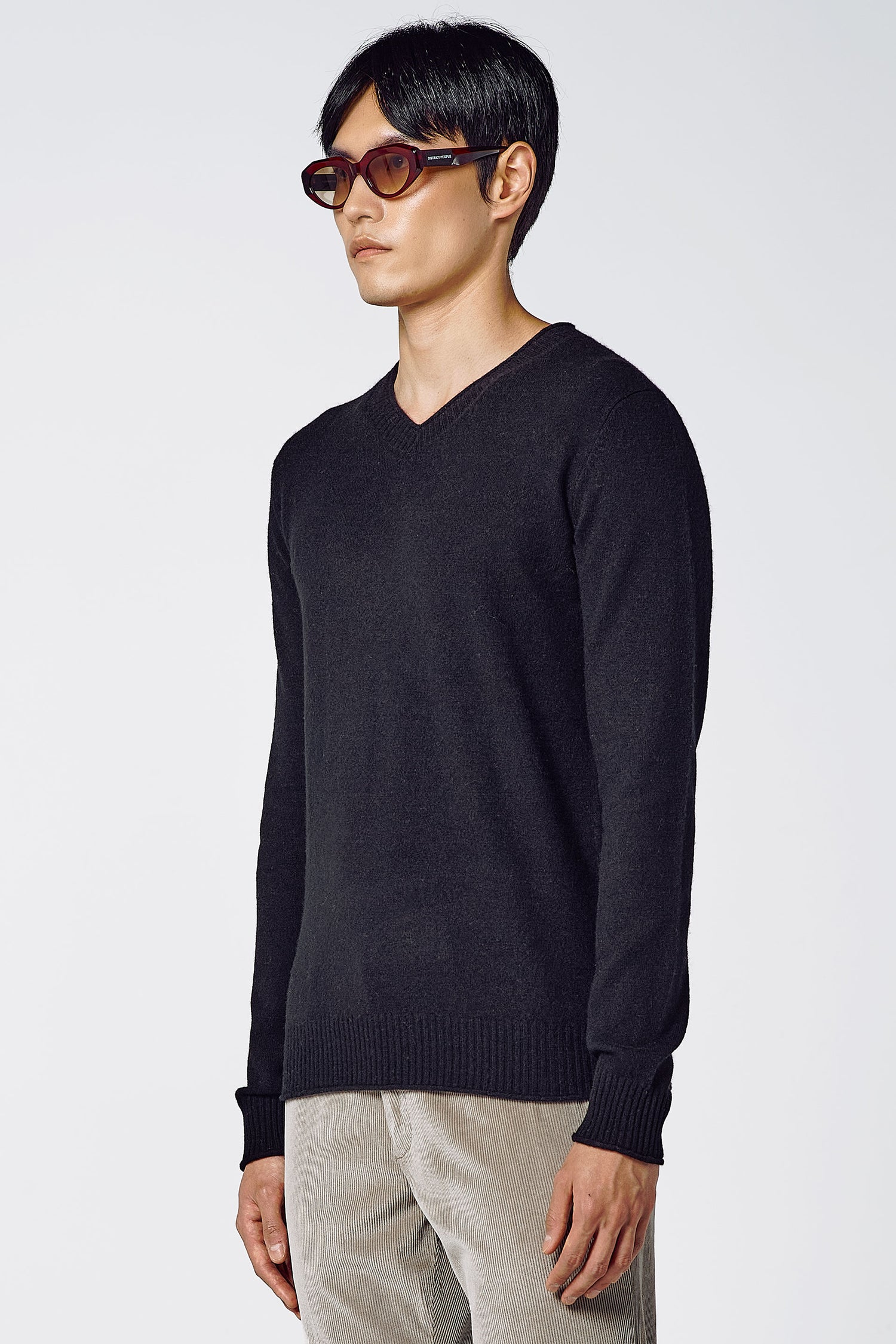 SLIT CREW NECK SWEATER