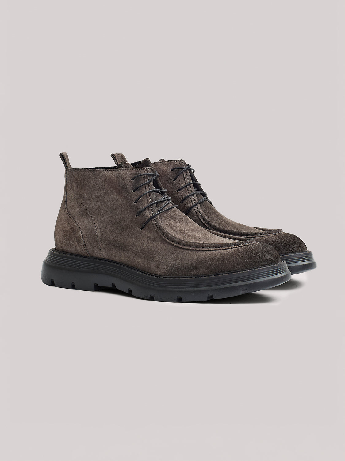 Ankle boots stringati in suede