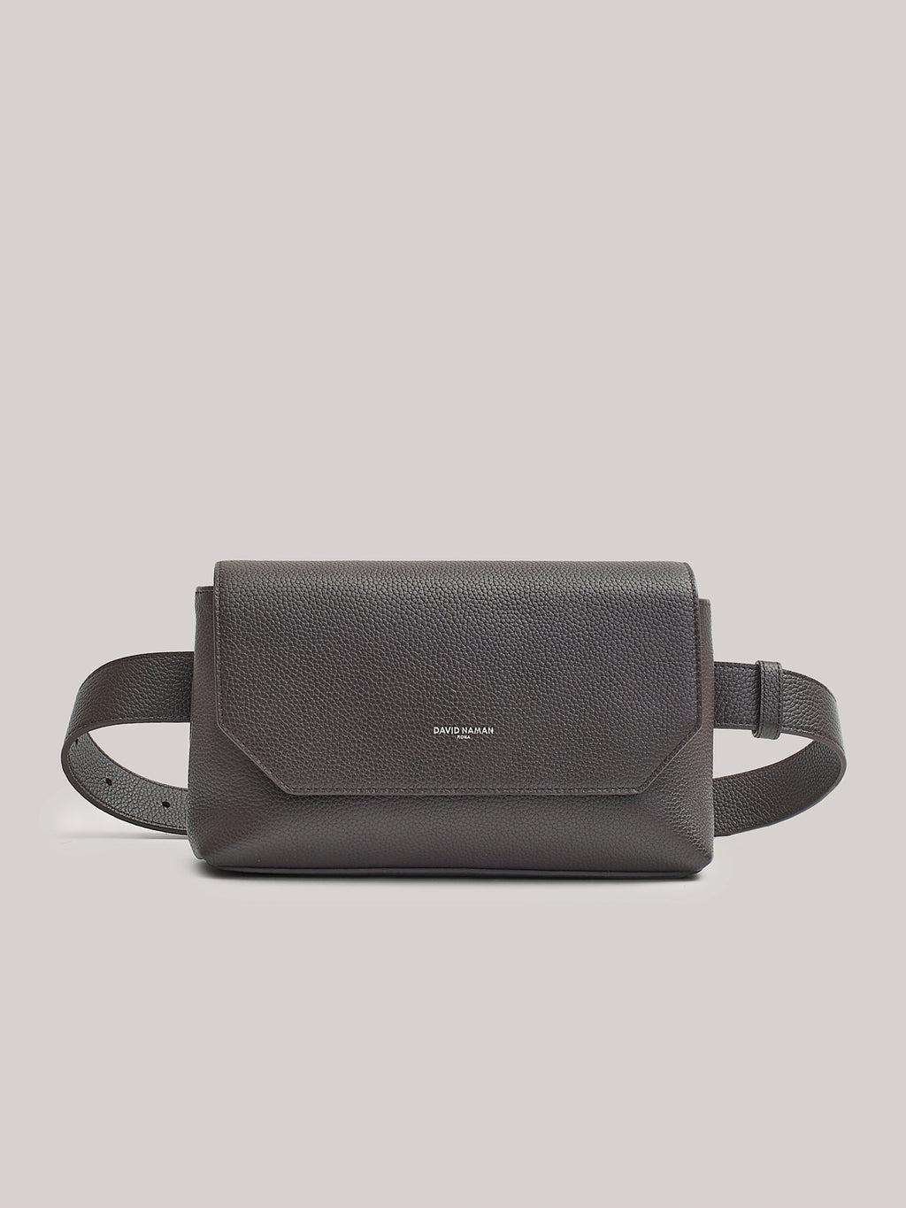 Belt bag in pelle martellata