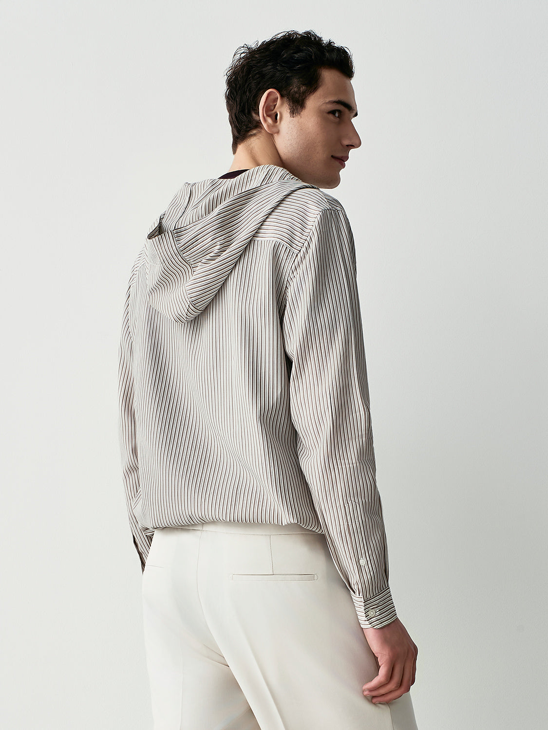 CAMICIA A RIGHE CON CAPPUCCIO