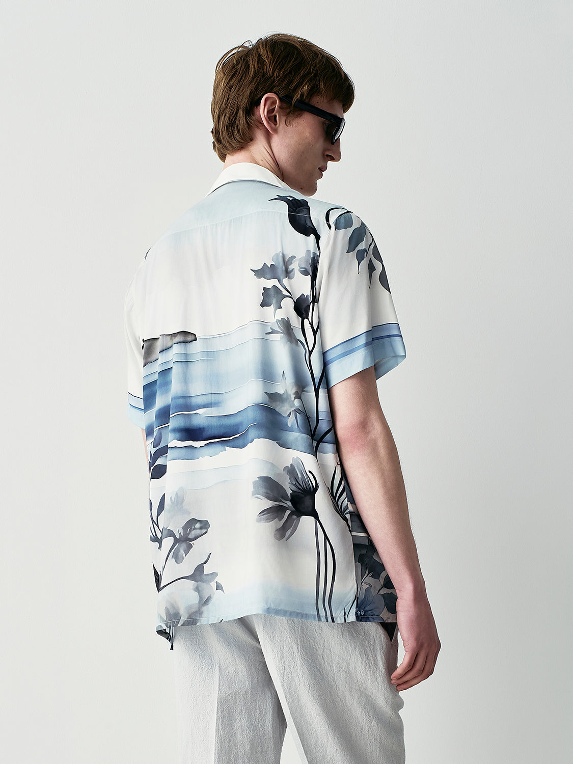 Camicia stampata postcard