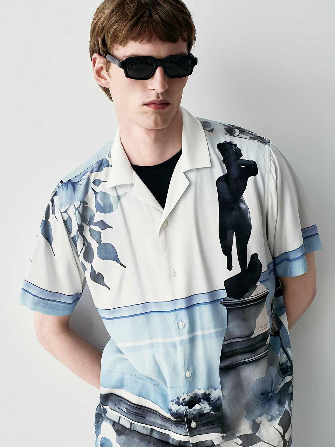 Camicia stampata postcard