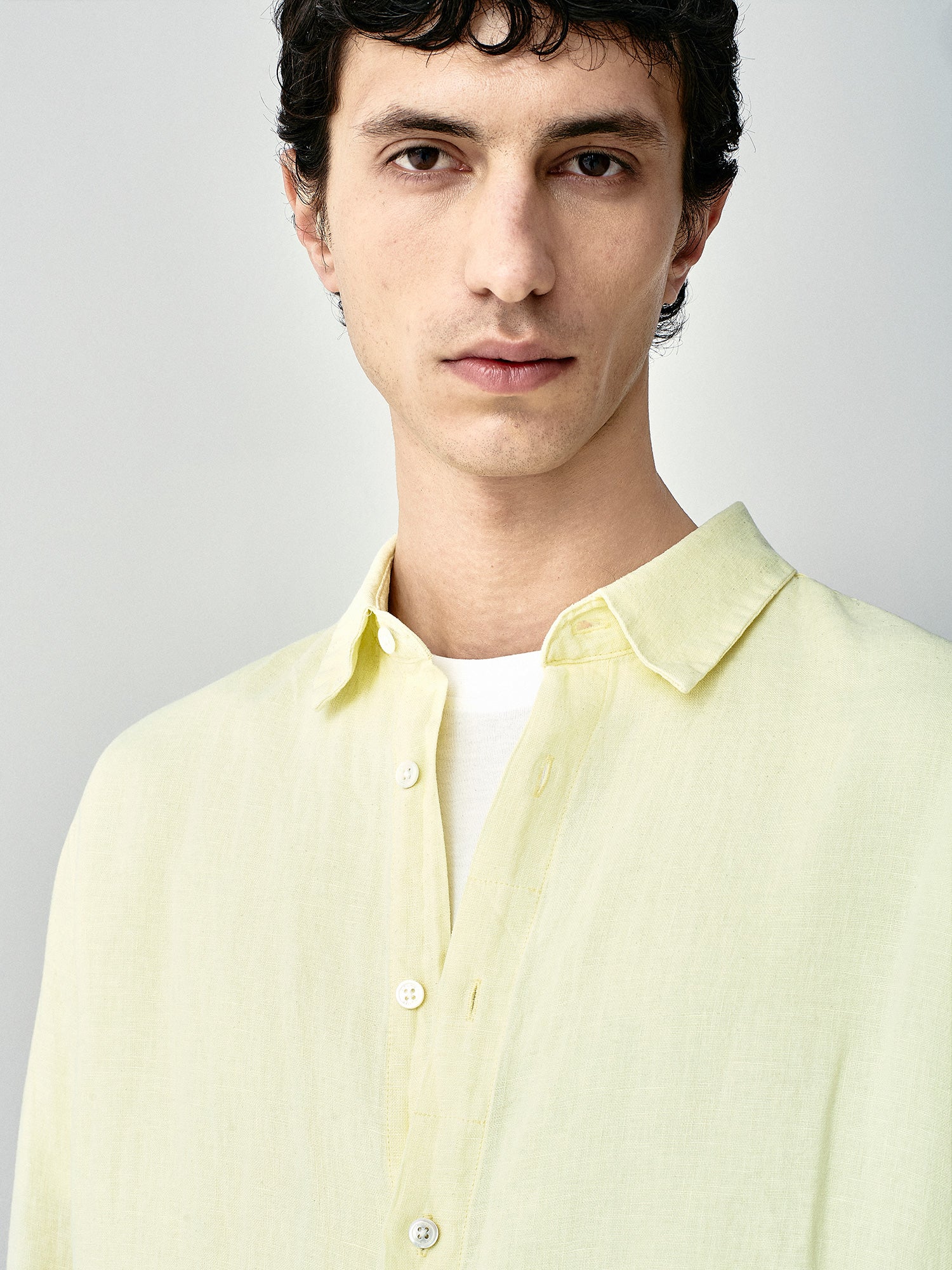 Relaxed linen shirt