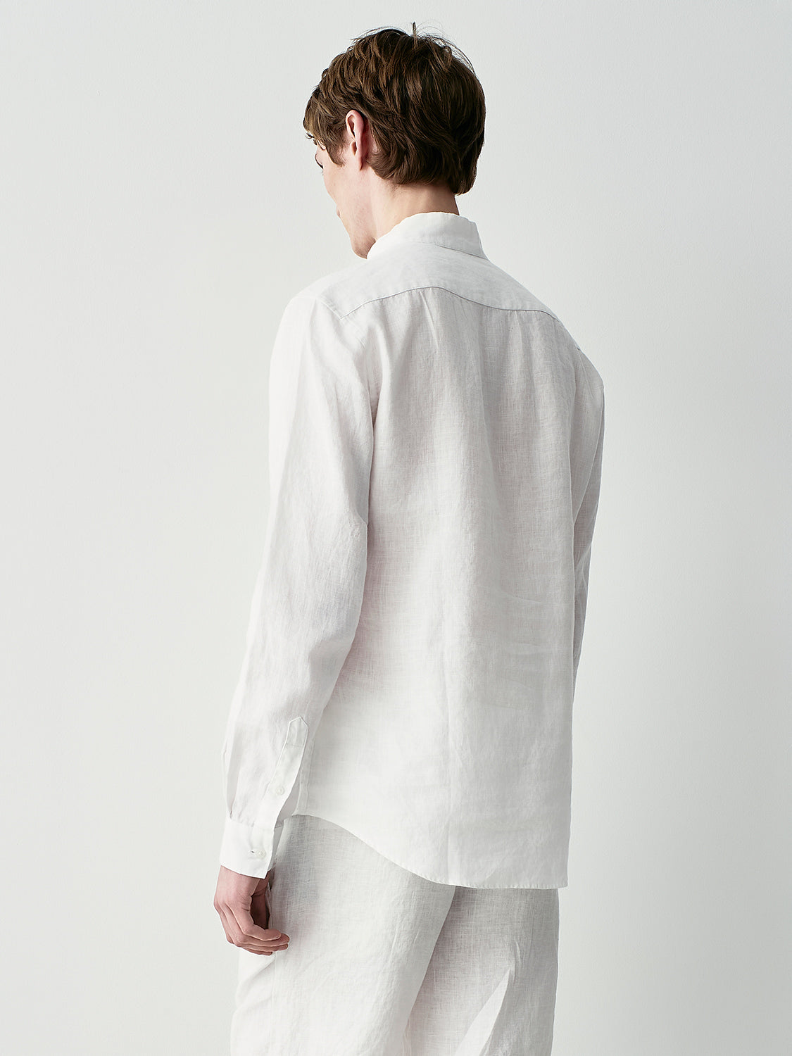 Camicia collo standing in lino