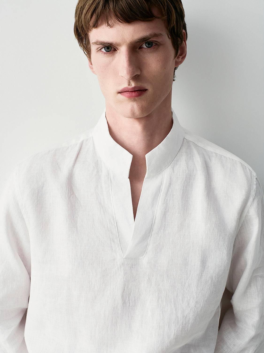 Camicia collo standing in lino
