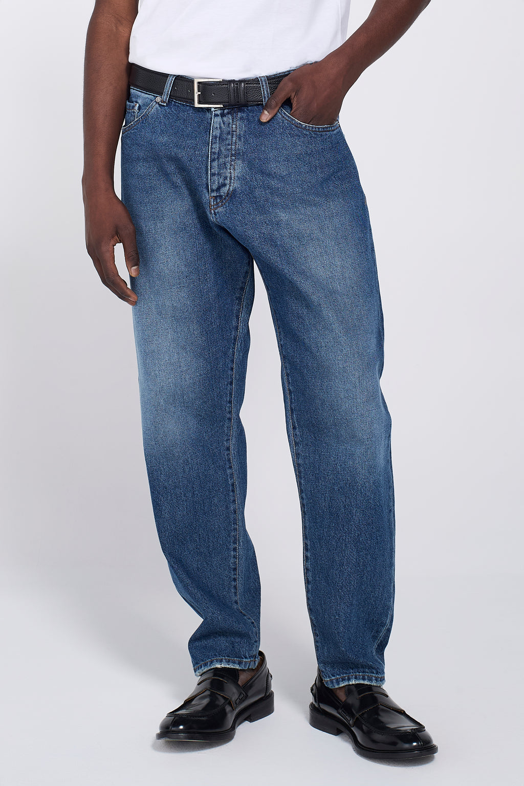 STRAIGHT DENIM JEANS
