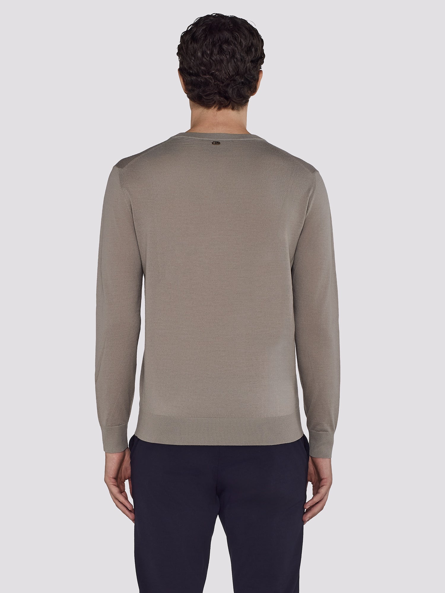 MAGLIA SCOLLO A V IN MERINO E SETA