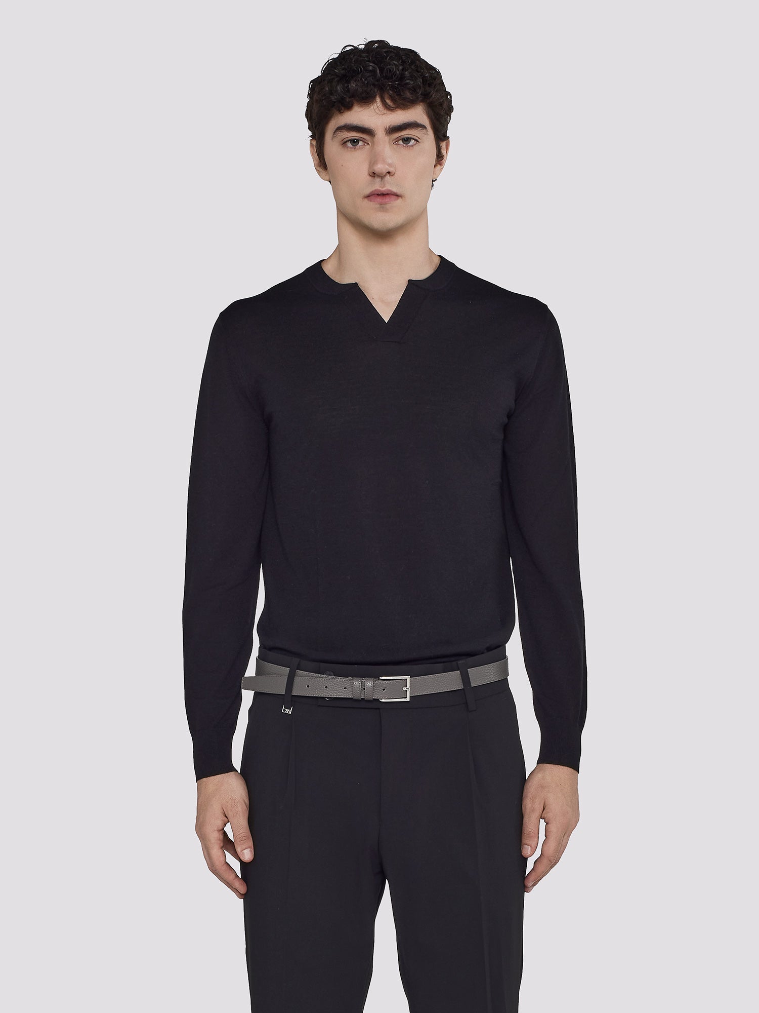 V COLLAR KNIT IN MERINO WOOL AND SILK