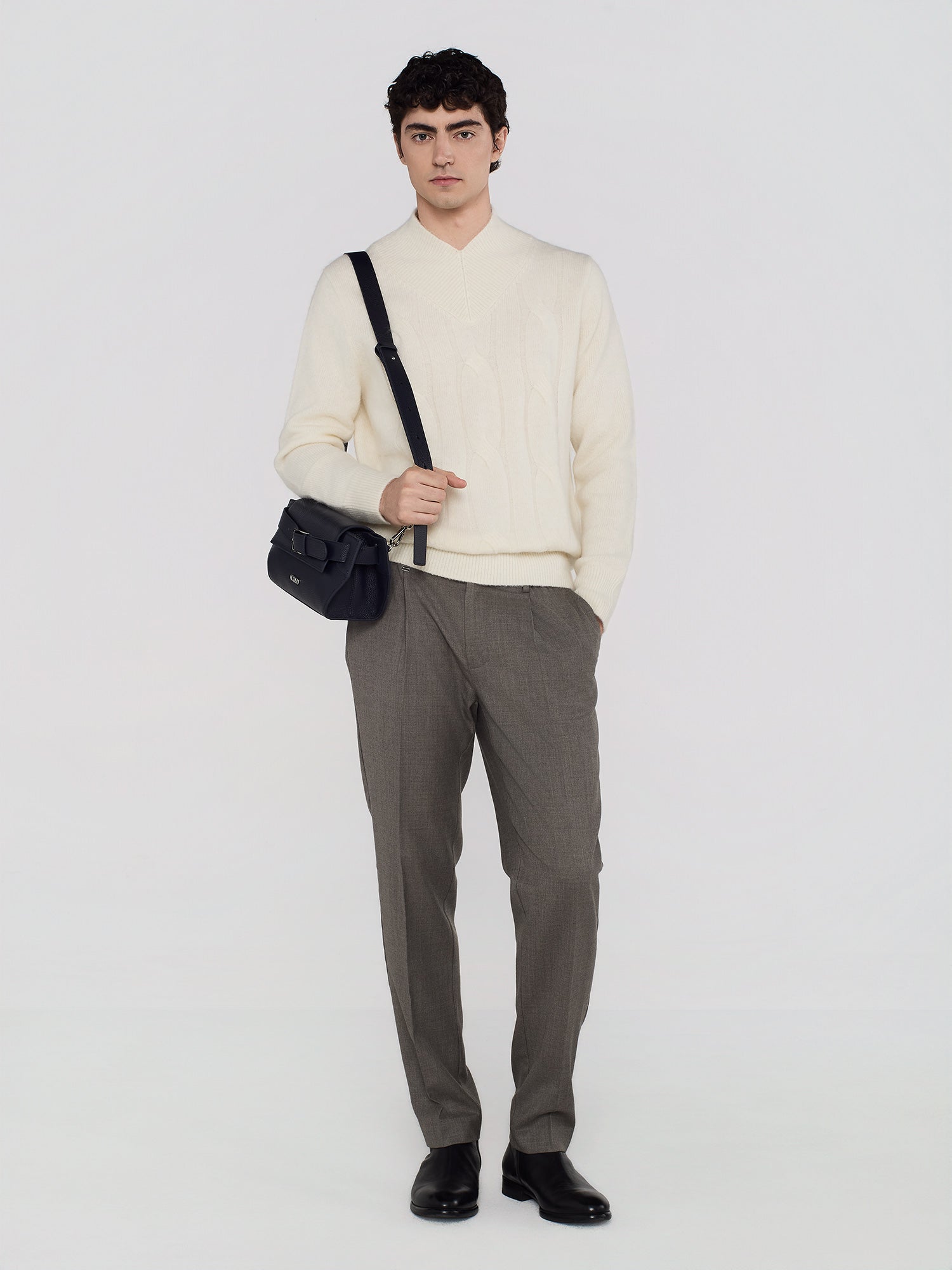 ALPACA WOOL CABLE KNIT SWEATER
