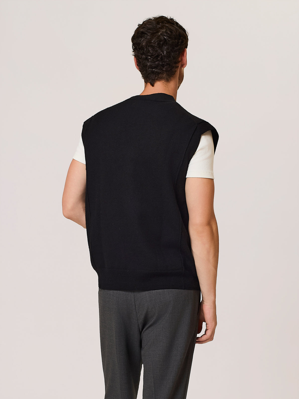 Relaxed wool vest