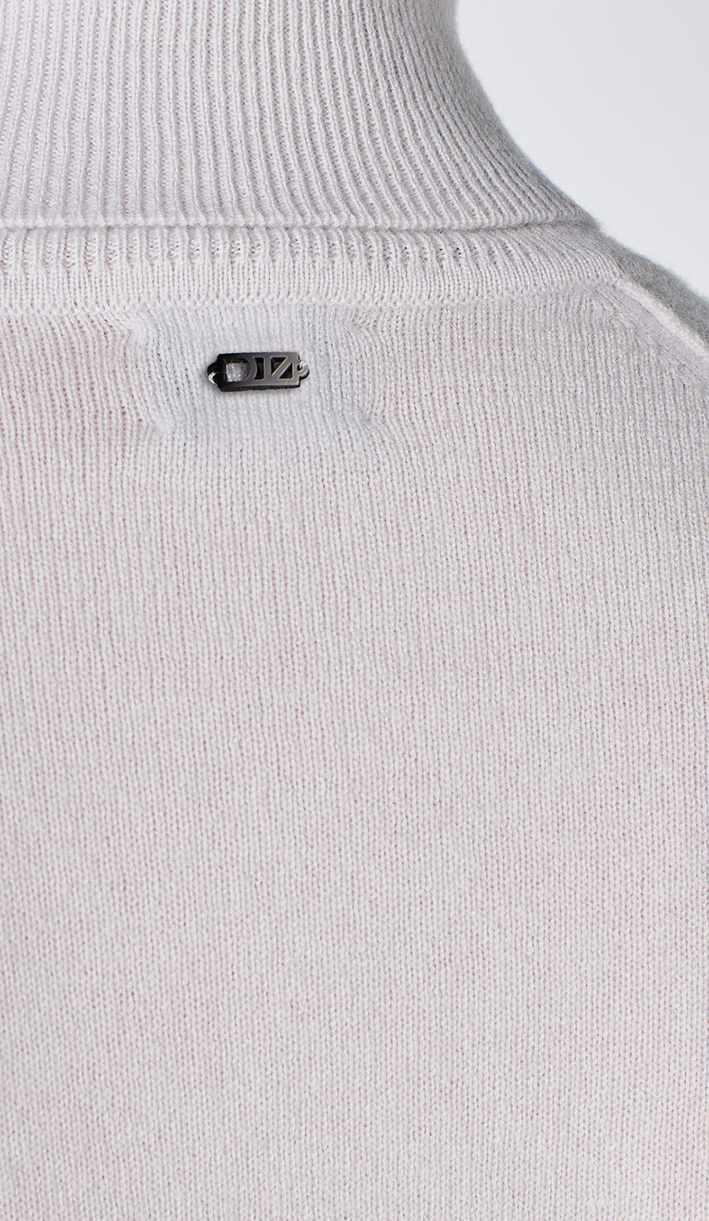 MAGLIA COLLO ALTO FINE KNIT