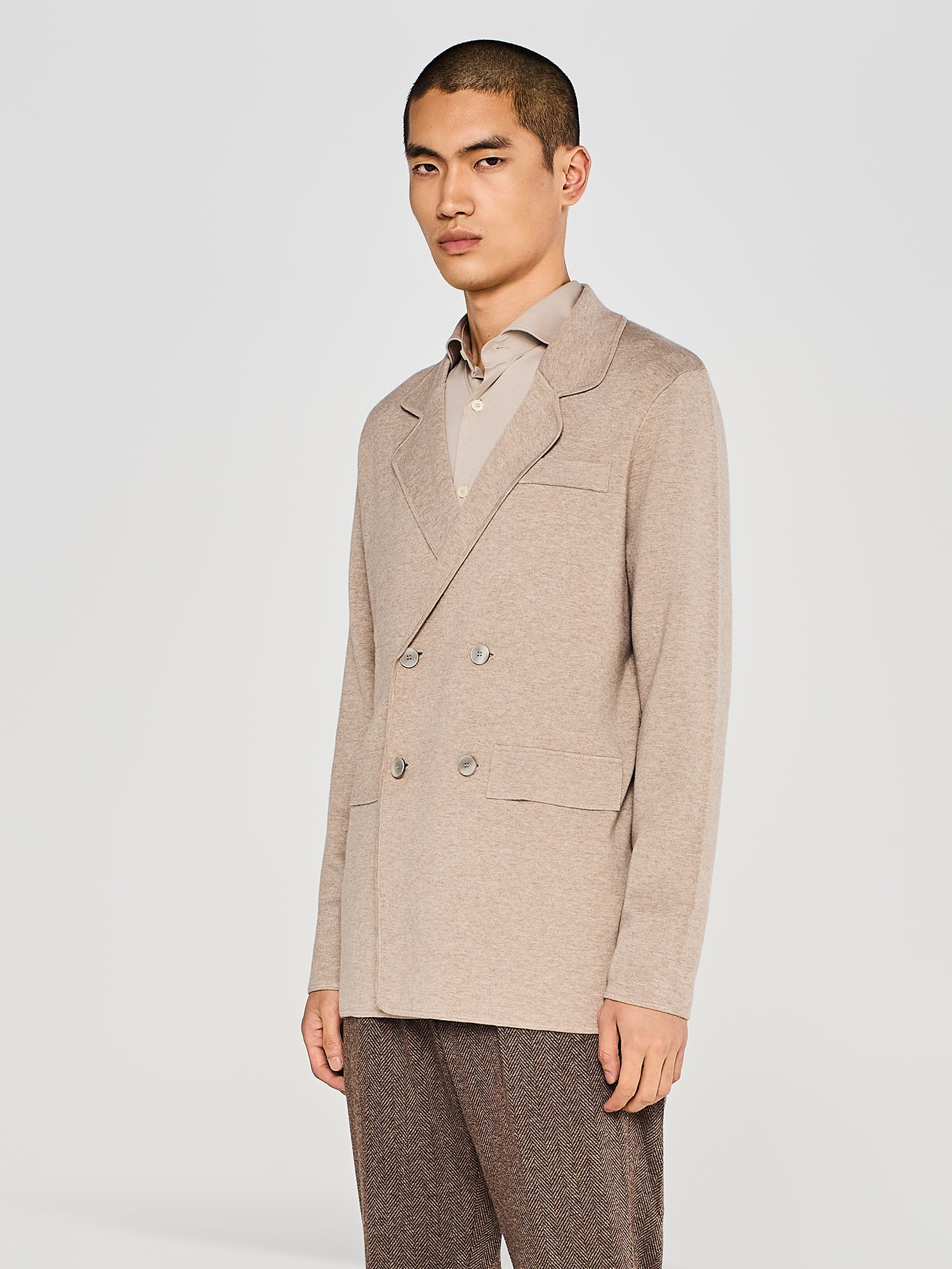 DOUBLE-BREASTED KNIT BLAZER