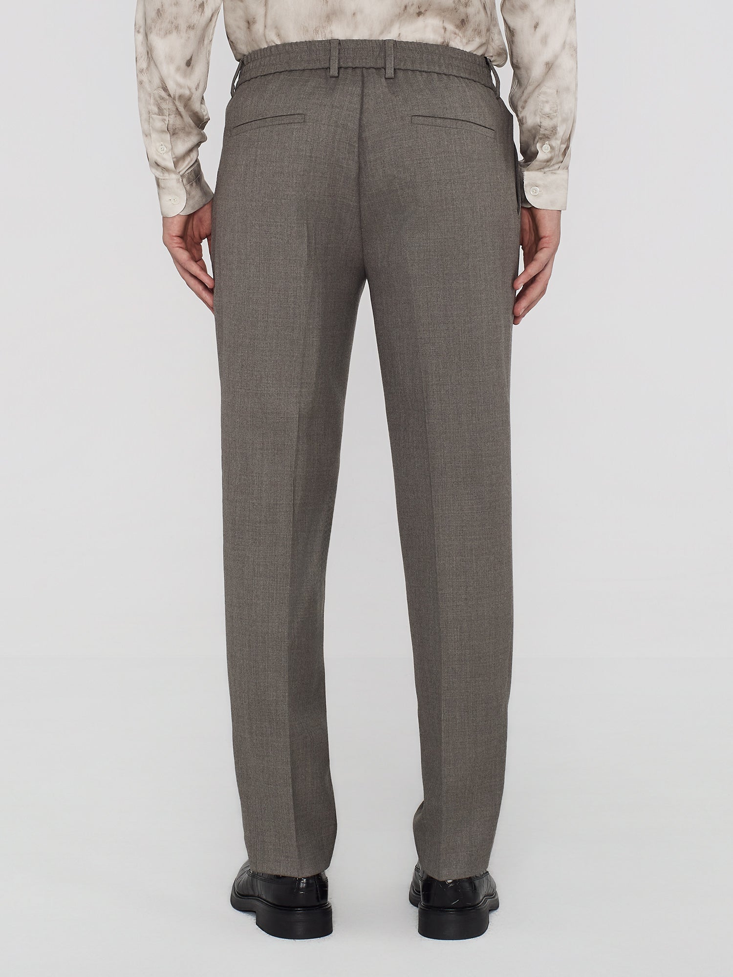 PANTALONE CON PINCES