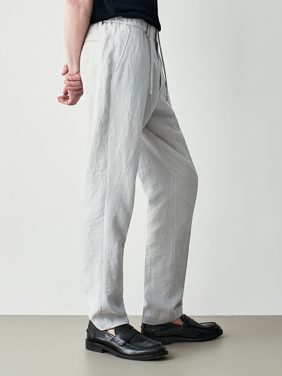 Pantaloni in lino con coulisse
