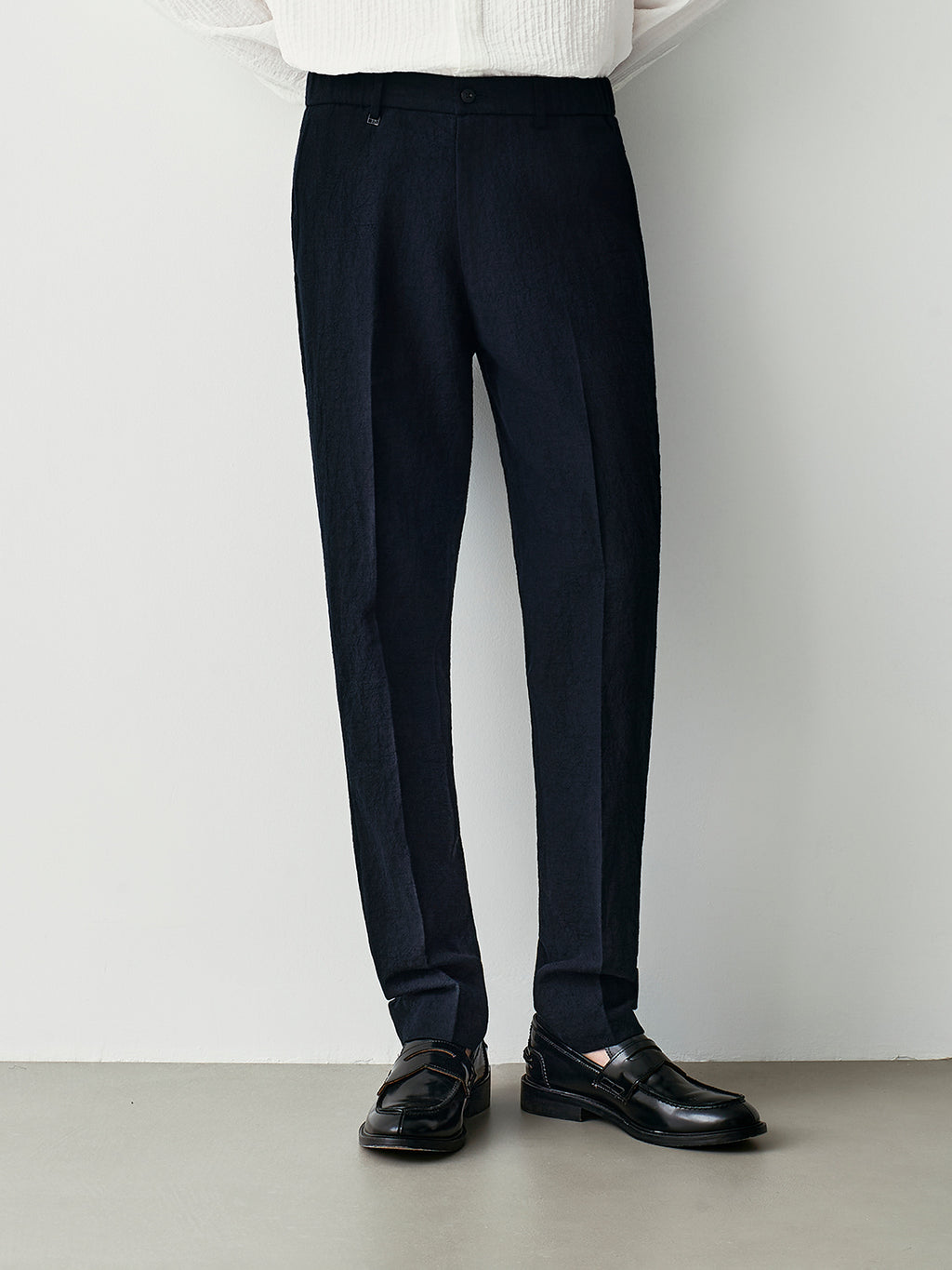 Linen trousers with drawstring