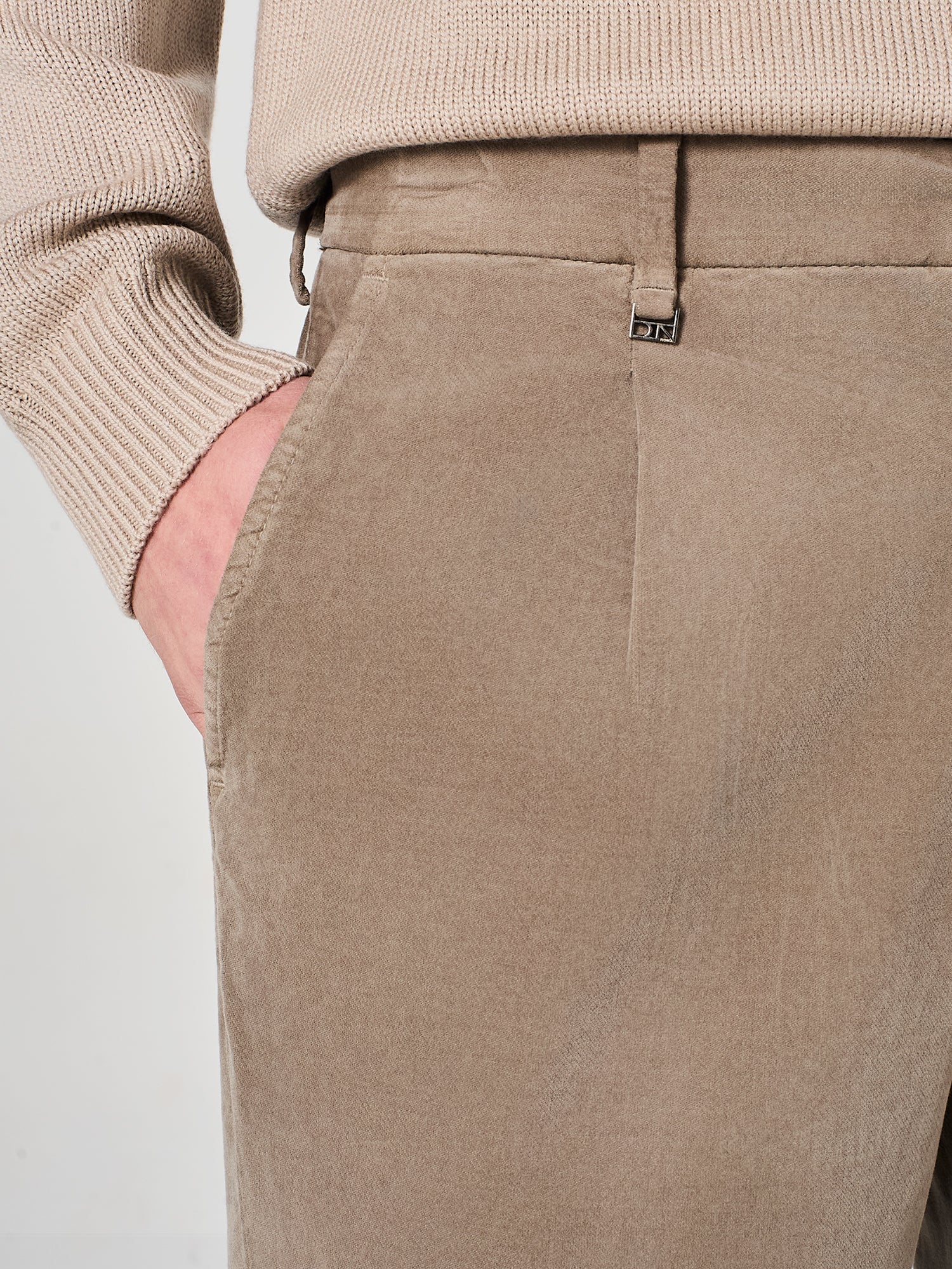 PANTALONE IN VELLUTO LISCIO