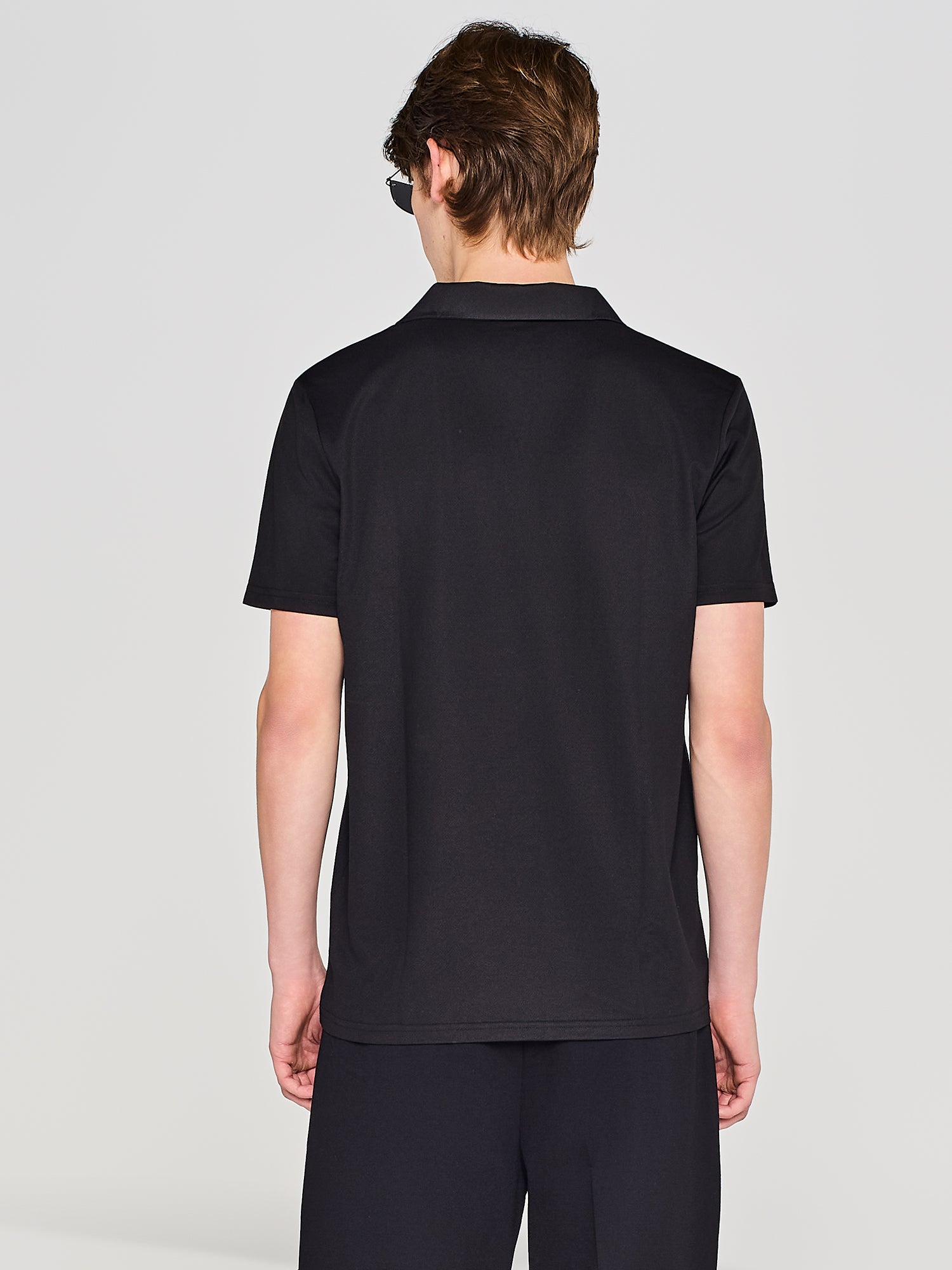 POLO PIQUET A MANICHE CORTE