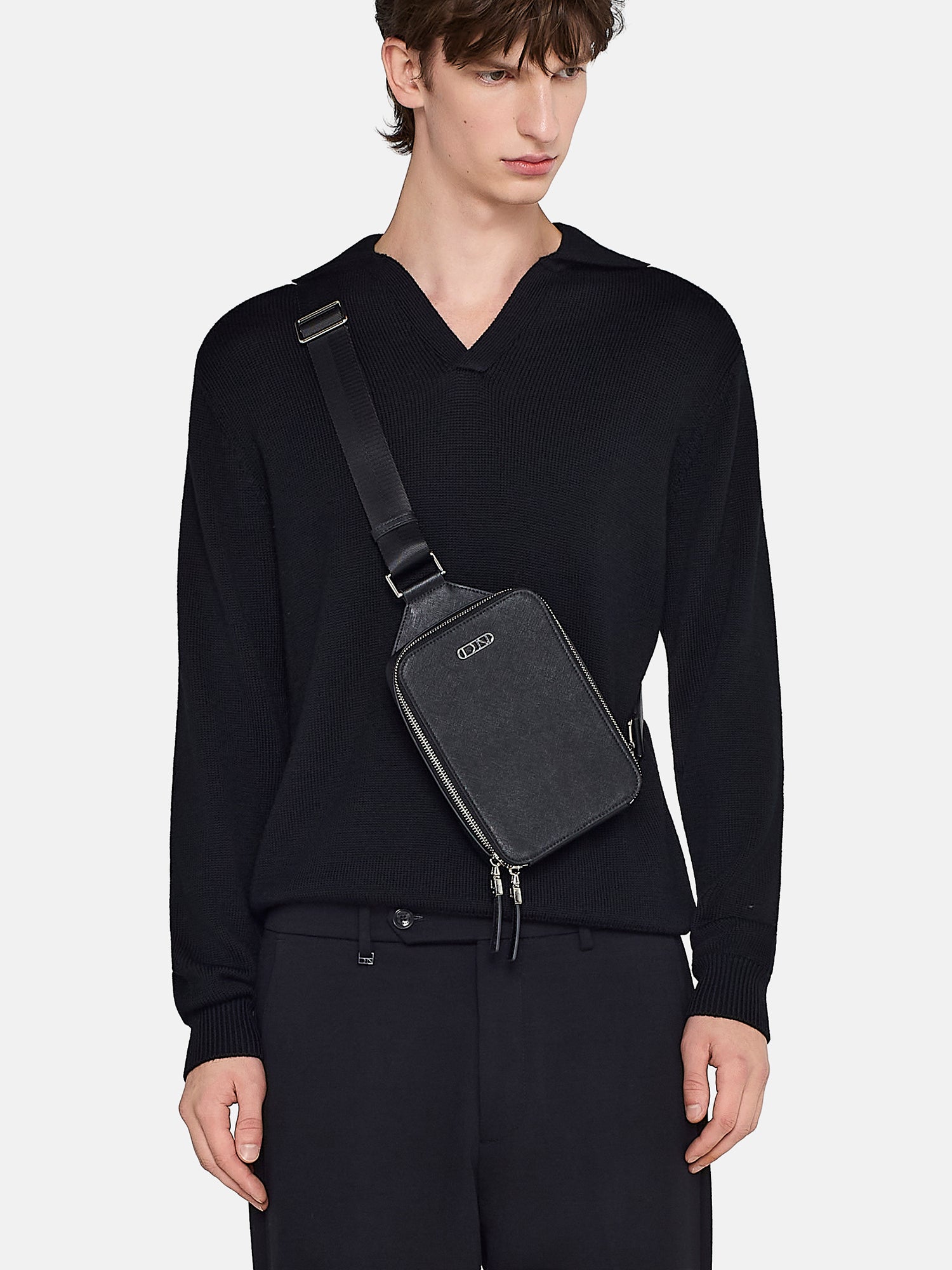 SAFFIANO LEATHER SHOULDER BAG	