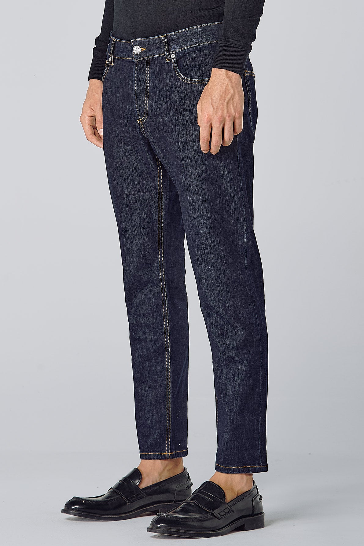 INDIGO WASHED JEANS