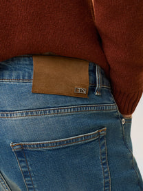 slim fit jeans