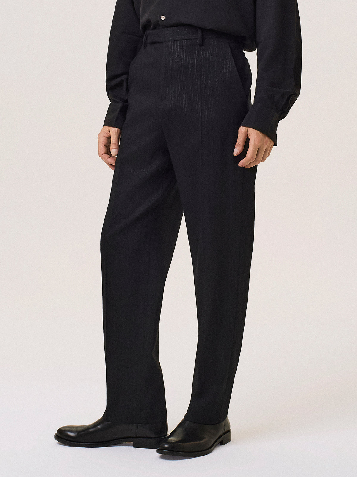 Pantalone sartoriale in misto lana vergine con filo lurex